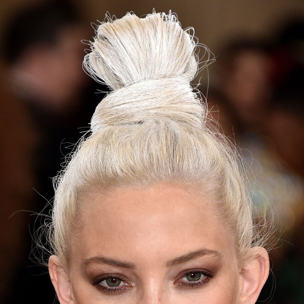 Hair, Face, Hairstyle, Eyebrow, Fashion, Chin, Beauty, Lip, Blond, Haute couture, 