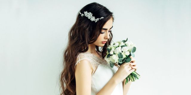 Petal, Hairstyle, Photograph, Bridal accessory, Flower, Bouquet, Hair accessory, Dress, Bridal clothing, Headpiece, 