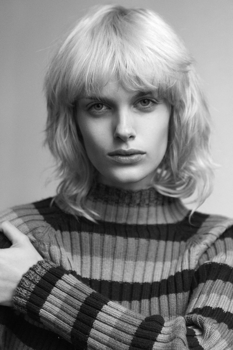 Lip, Hairstyle, Sweater, Style, Monochrome, Bangs, Monochrome photography, Wool, Black-and-white, Knitting, 