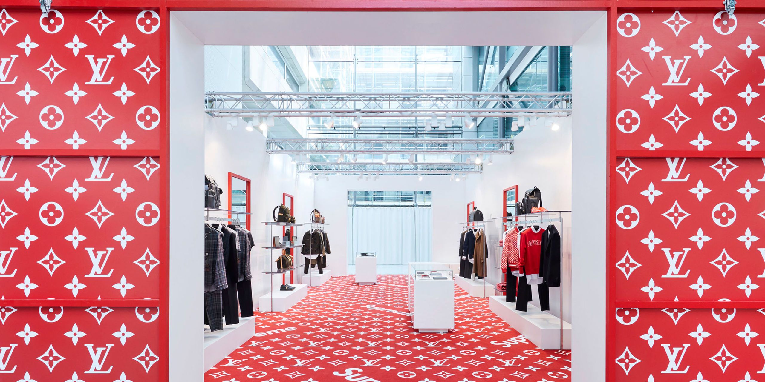 Louis vuitton 2024 supreme carpet