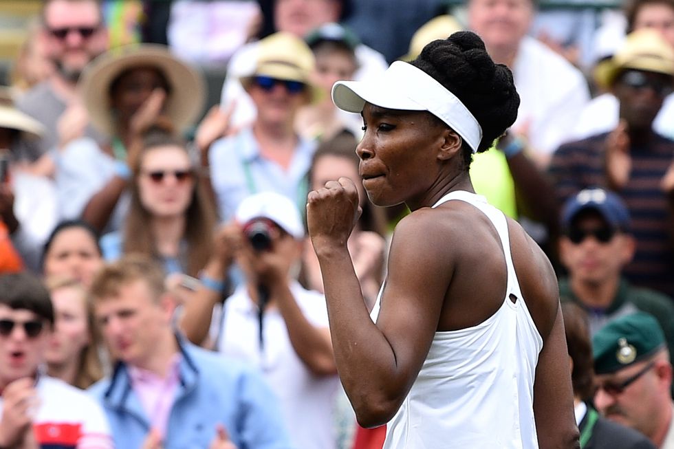 Venus Williams pink bra at Wimbledon