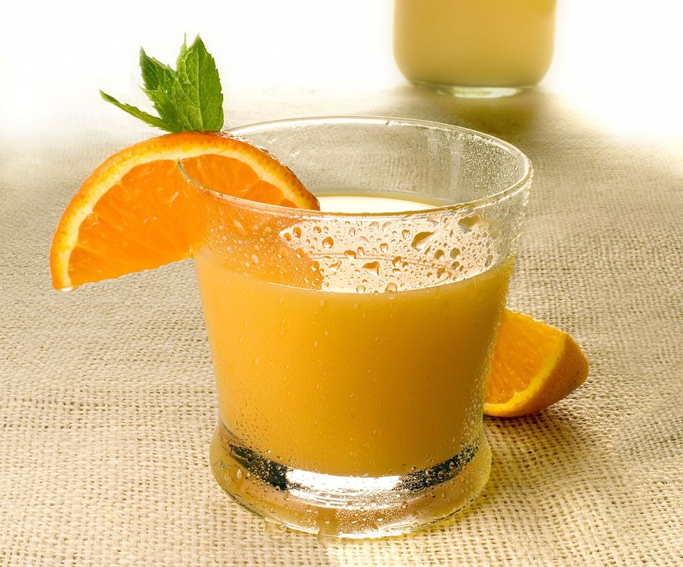 Juice, Drink, Food, Orange juice, Orange drink, Fuzzy navel, Non-alcoholic beverage, Alcoholic beverage, Ingredient, Sour, 