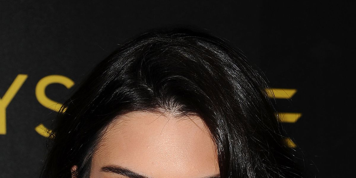 Kendall Jenner’s hairstylist shows how to create a bouncy blowout