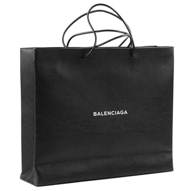 Style, Logo, Black, Shopping bag, Black-and-white, Bag, Material property, Monochrome photography, Brand, Shoulder bag, 