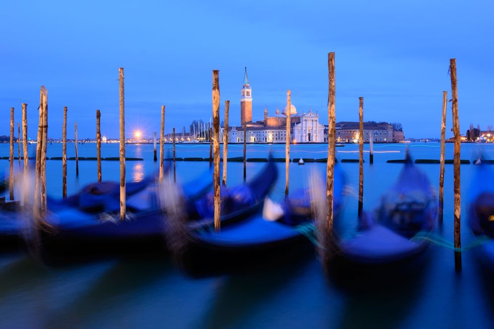 Water, Blue, Reflection, Boat, Gondola, Night, Sky, Vehicle, Calm, Watercraft, 