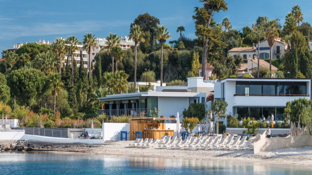 Cap dántibes hotsell beach hotel