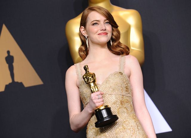 Emma Stone with academy award for La La Land
