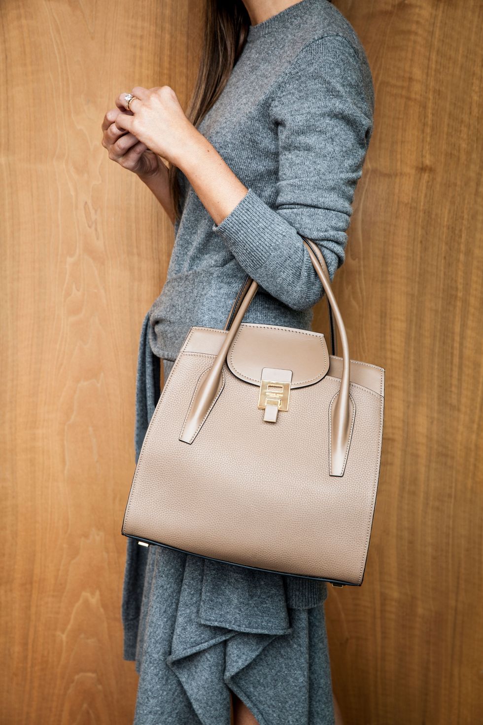 Elevate Your Style With Michael Kors Women's Handbags: Where