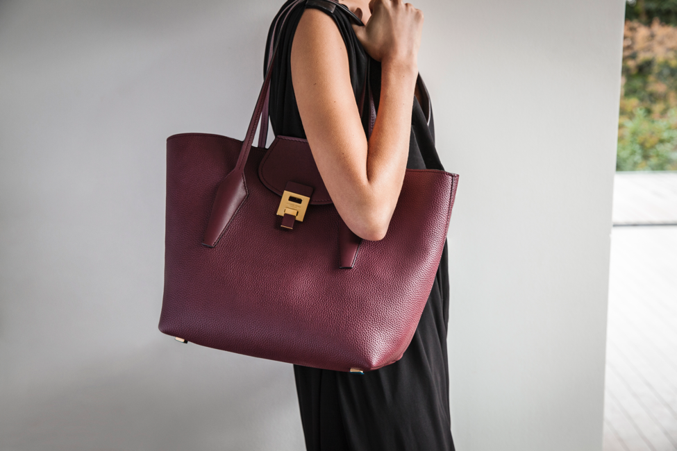Handbag, Bag, Shoulder, Leather, Pink, Fashion accessory, Joint, Fashion, Purple, Tote bag, 