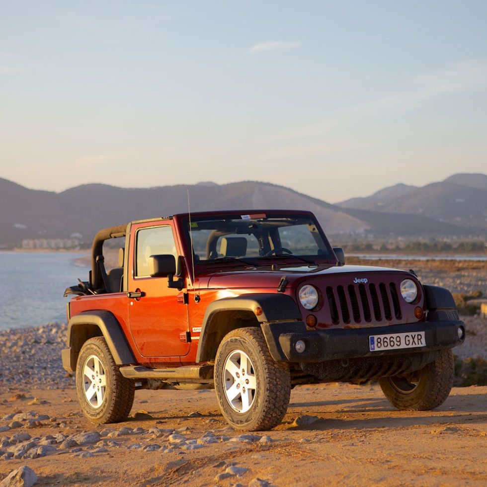 Land vehicle, Vehicle, Car, Jeep, Automotive tire, Motor vehicle, Off-road vehicle, Tire, Natural environment, Jeep wrangler, 