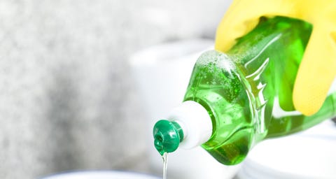 10 Genius New Uses for Dish Soap