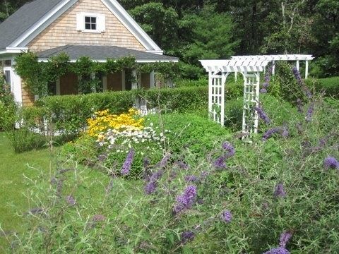 HomeAwayEdgartownGarden