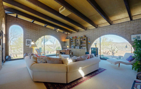 Midcentury Homes - This Arizona Gem is All About The Windows