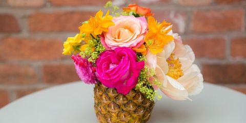 Fruit and Flower Arrangements - Floral Centerpieces With Fruit