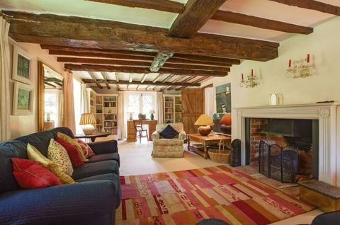 Storybook Cottage - This 17th-Century Home Has a Storied Past