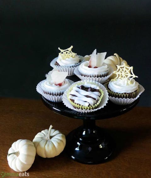 these rich vegan cupcakes are decorated with mummy details
