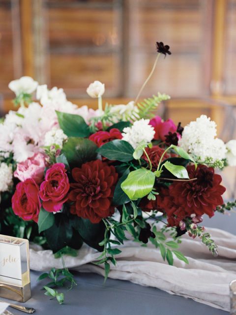 Petal, Flower, Bouquet, Floristry, Cut flowers, Flowering plant, Flower Arranging, Rose family, Floral design, Rose order, 
