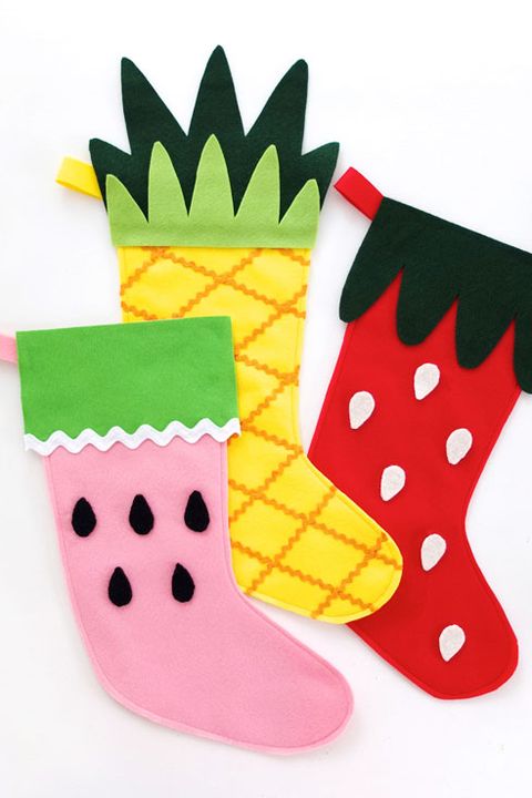 Missing the warm days of summer? DIY a set of stockings that look just like your favorite colorful fruits.   Get the tutorial at My Poppet Makes »