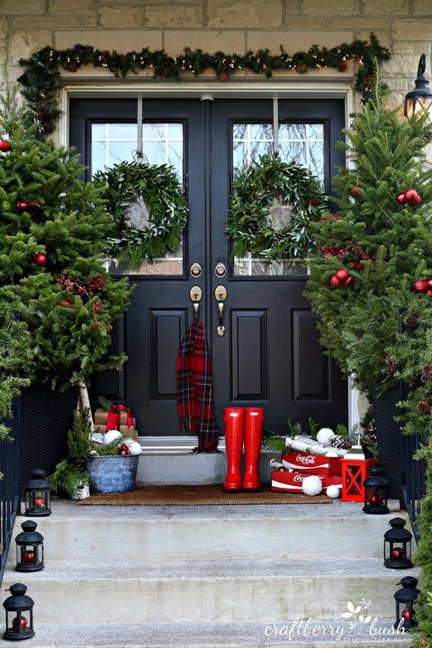 30 Best Outdoor Christmas Decorations - Christmas Yard Decorating Ideas