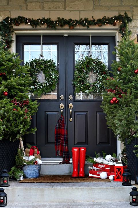 52 Best Outdoor Christmas Decorations - Christmas Yard Decorating Ideas
