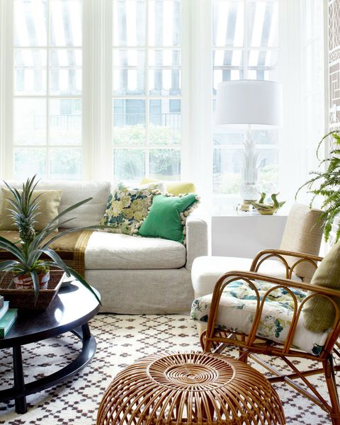 12 Pretty Sunroom Ideas Chic Designs Decor For Screened