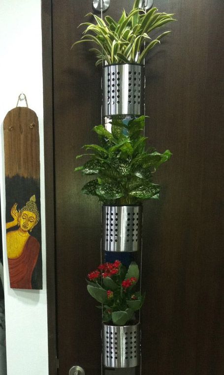 Leaf, Glass, Botany, Terrestrial plant, Artifact, Vase, Plant stem, Creative arts, Artificial flower, Flower Arranging, 