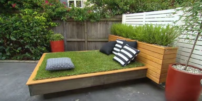 This Clever Grass Daybed Is a Game Changer for Concrete Outdoor Spaces