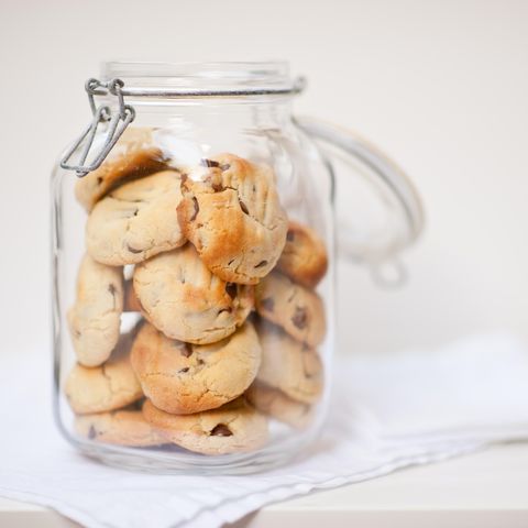 Finger food, Food, Cuisine, Ingredient, Cookies and crackers, Baked goods, Mason jar, Biscuit, Sweetness, Food storage containers, 