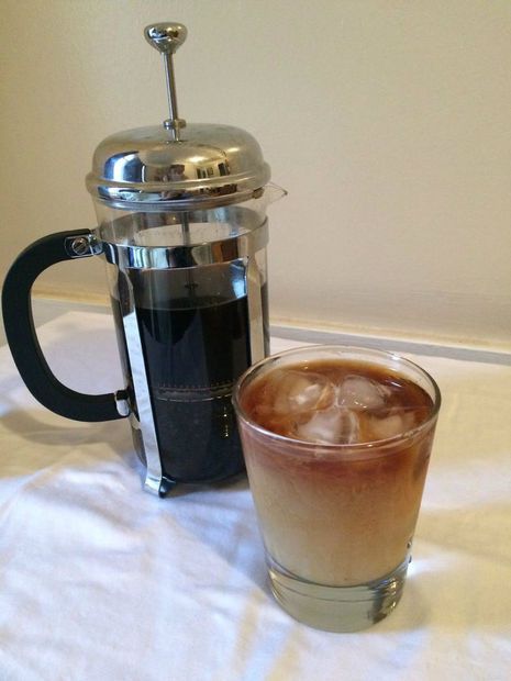 Drink, Coffee, Food, Caffè macchiato, Small appliance, Cortado, Latte macchiato, Iced coffee, Frappé coffee, Home appliance, 