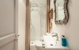 Plumbing fixture, Bathroom sink, Property, Architecture, Wall, Room, Interior design, Tap, Sink, Bathroom accessory, 