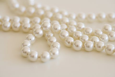 Brown, Natural material, Tan, Ivory, Beige, Close-up, Pearl, Craft, Bead, Still life photography, 