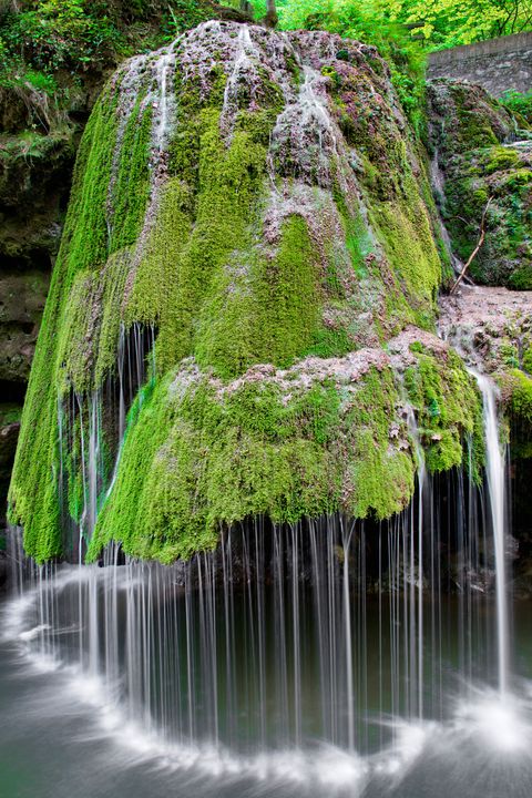 Body of water, Nature, Natural landscape, Water resources, Fluid, Water feature, Watercourse, Liquid, Waterfall, Algae, 