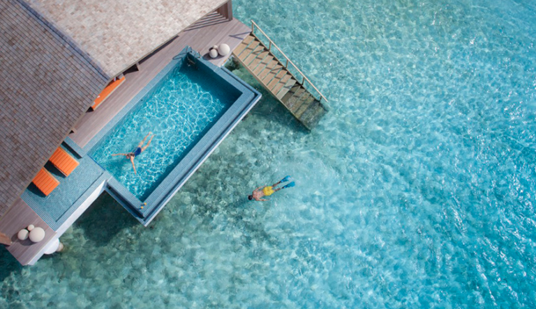 Check Out the World's First 100% Solar-Powered Luxury Resort - Maldives ...