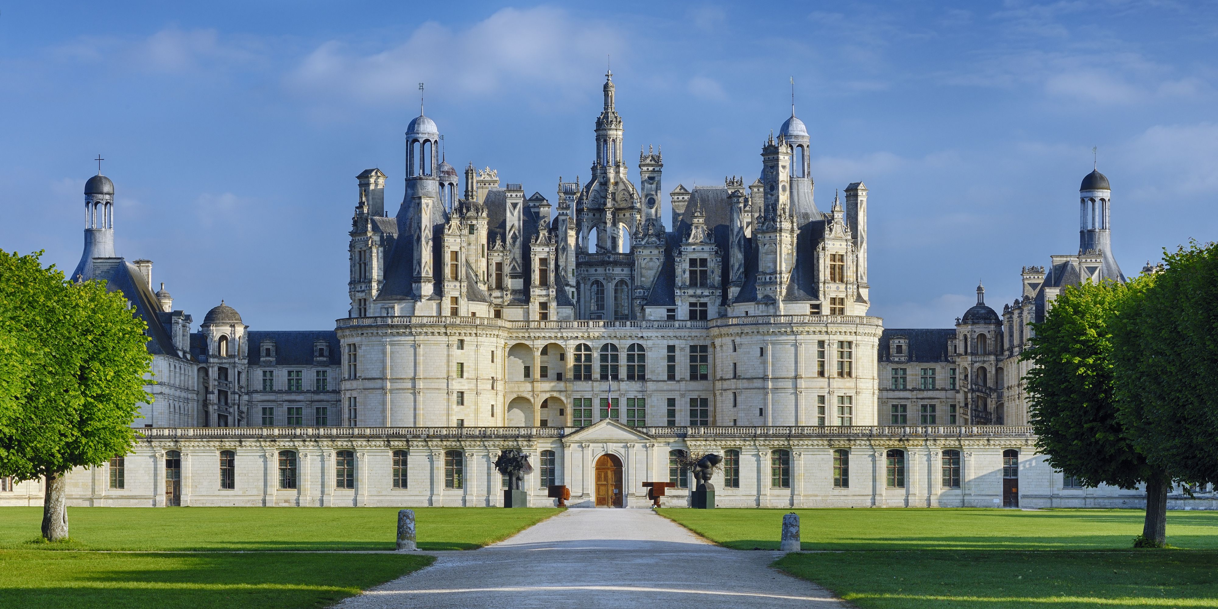 The World's Most Beautiful Historic Castles
