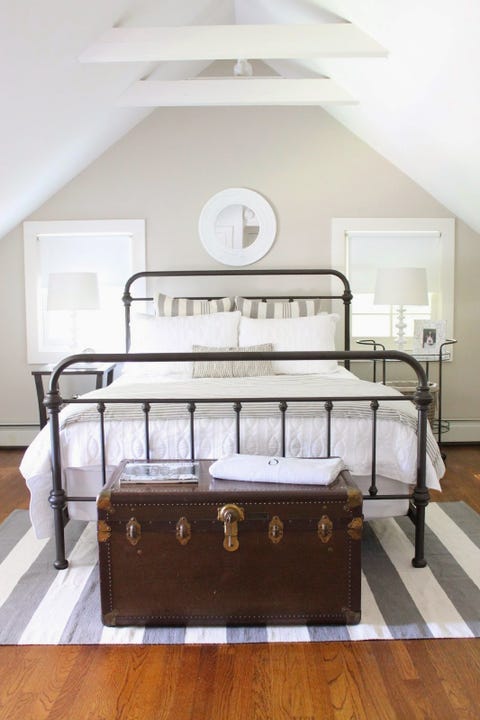 throw pillow trunk storage