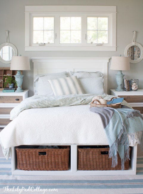 Bedroom Throw Pillow Storage Ideas - How to Organize Your ...