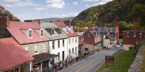 30 Small Towns You Should Visit This Summer