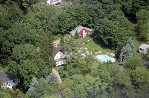 Hillary Clinton House In Chaqua Ny Pictures Of Hillary Clinton Chaqua