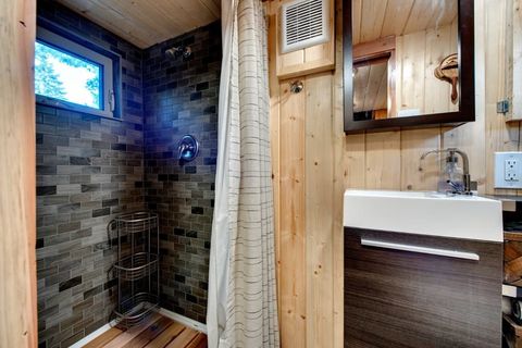 oregon tiny house bathroom shower