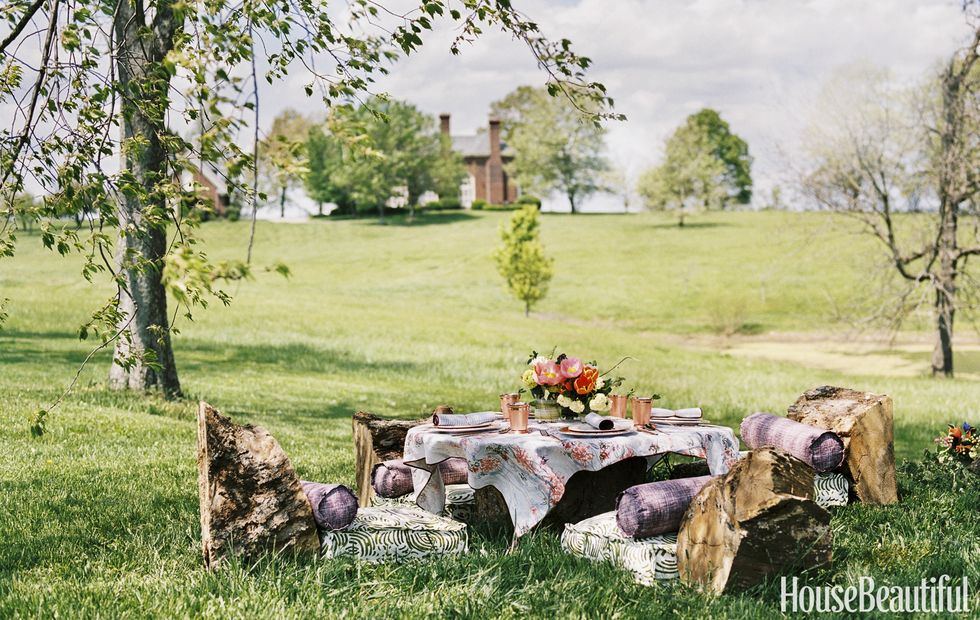 picnic tablescape
