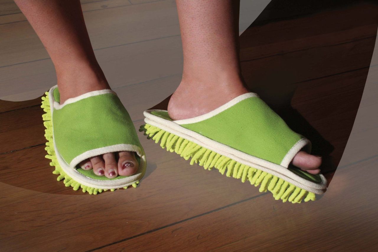 Slippers that clean hot sale while you walk