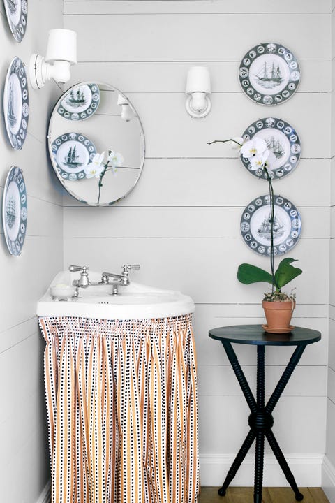 powder room