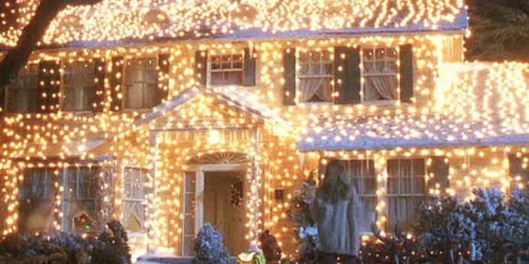 City Officials Order L.A. Homeowner to Take Down Crazy Holiday ...