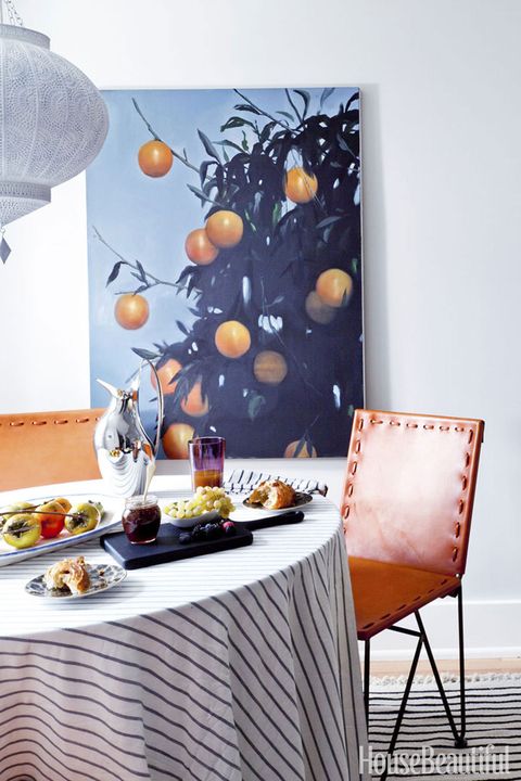 Tablecloth, Orange, Cuisine, Drink, Meal, Linens, Light fixture, Dishware, Produce, Home accessories, 