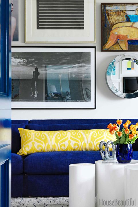 Blue, Yellow, Interior design, Couch, Wall, Interior design, Majorelle blue, Display device, Cobalt blue, Electric blue, 