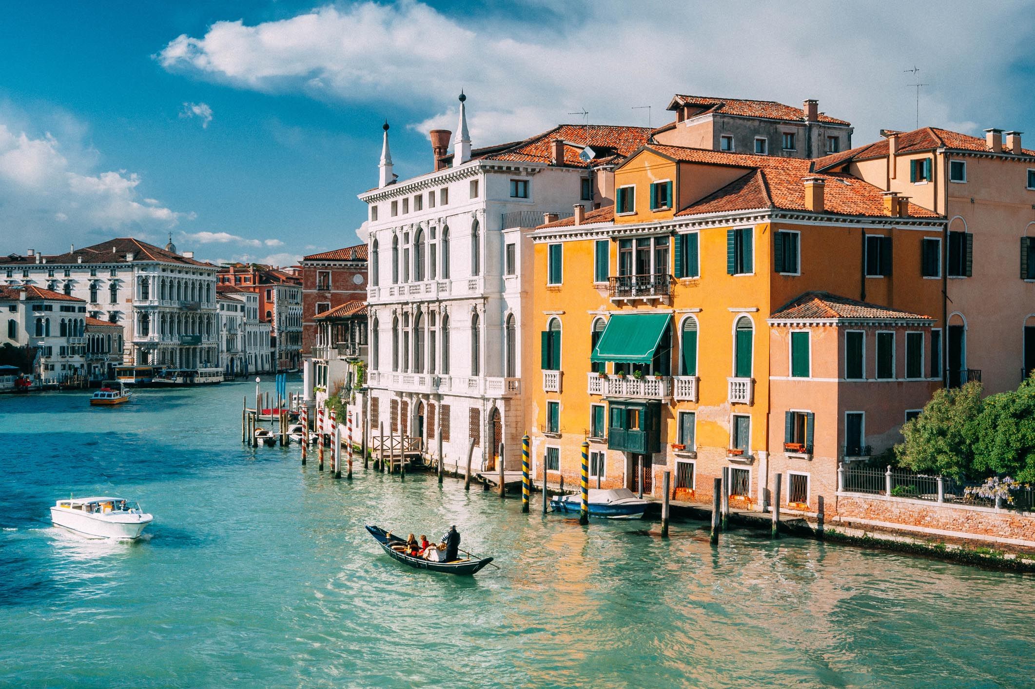 Towns With Canal Systems Destinations With Streets Made Of Water