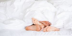 Comfort, Skin, Bedding, Linens, Barefoot, Bed sheet, Foot, Bedroom, Bed, Duvet, 