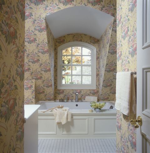 Room, Interior design, Architecture, Plumbing fixture, Property, Bathroom sink, Wall, Tap, Tile, Flooring, 