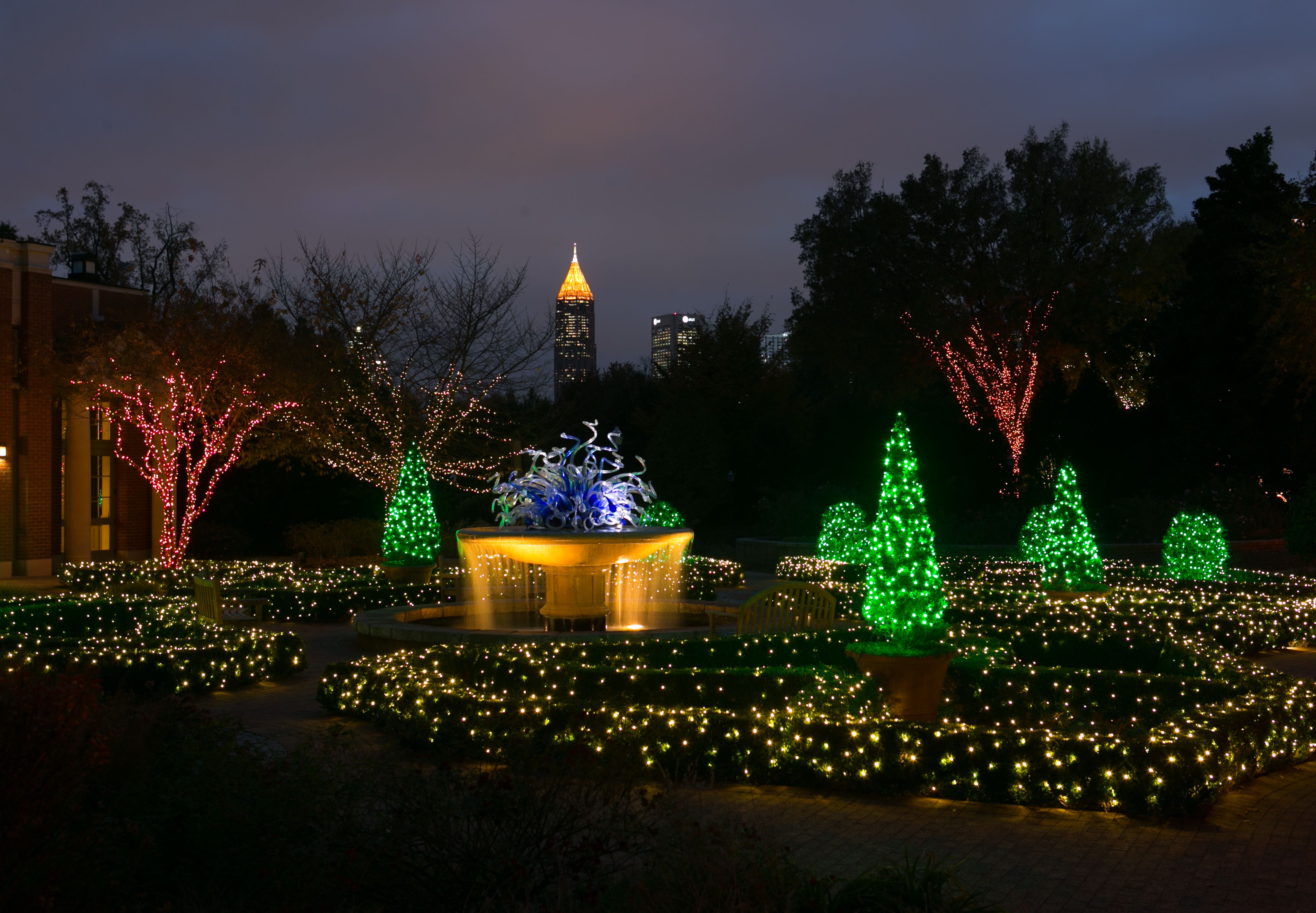 9 Botanical Gardens That Are More Beautiful At Night Botanical