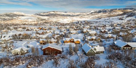 Winter, Freezing, Neighbourhood, House, Roof, Snow, Residential area, Home, Mountain range, Village, 